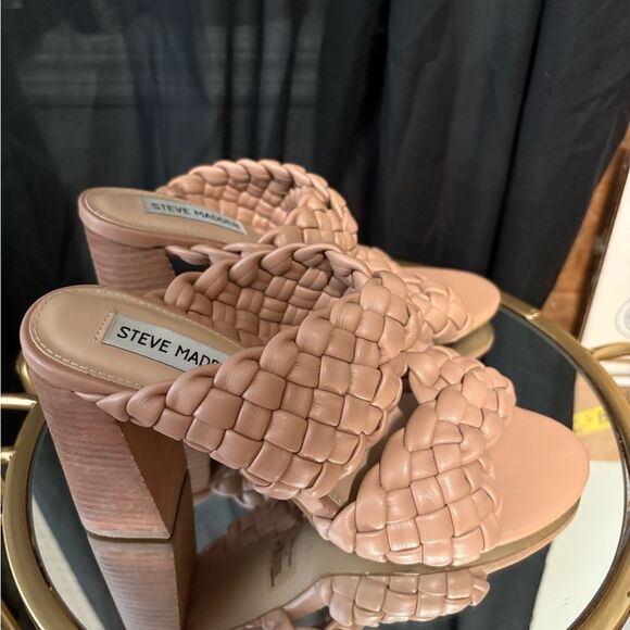 Steve Madden Twisted Sandals - Picture 5 of 5